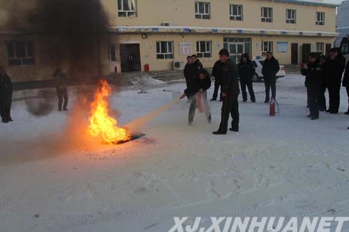 新疆阿勒泰消防走进客运站为春运保驾护航