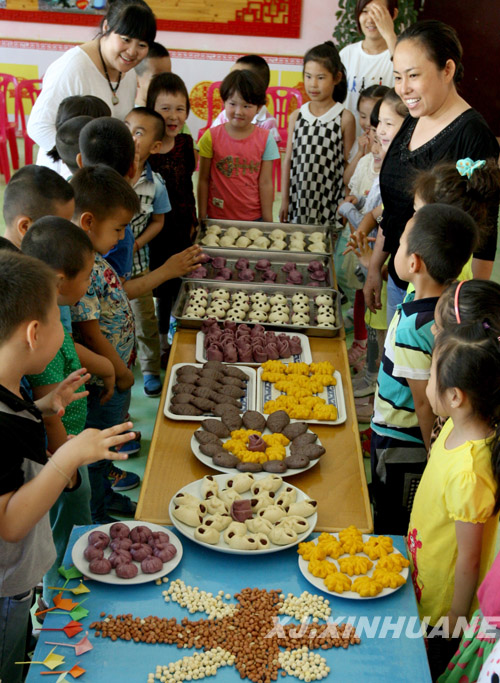 新疆克拉玛依:小食堂里花样多