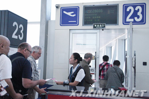 南航圣彼得堡开航首月:运送旅客近万人次、客