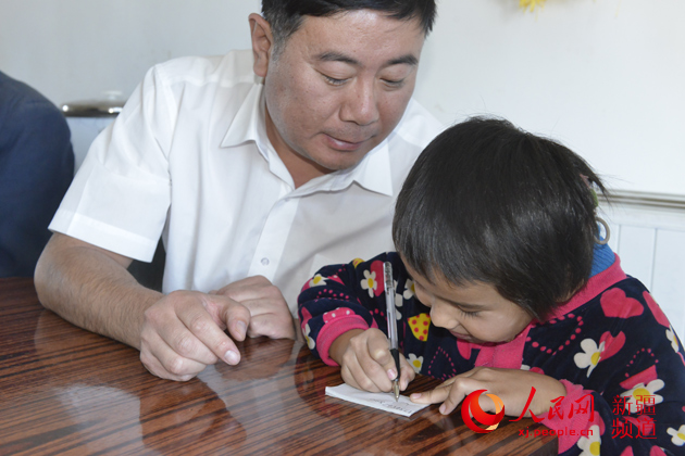 援疆爸爸和他的宝贝女儿的故事