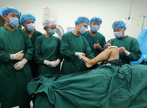 上海援疆完成英吉沙县首例人工膝关节置换术