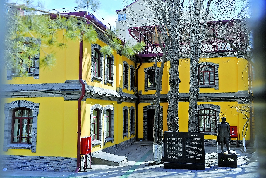 走进红色景点追忆峥嵘岁月