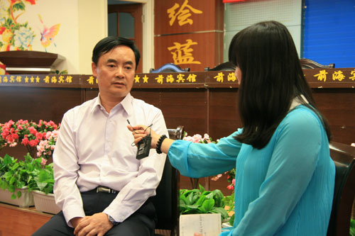 访兵团第三师图木舒克市党委常委、副政委张新