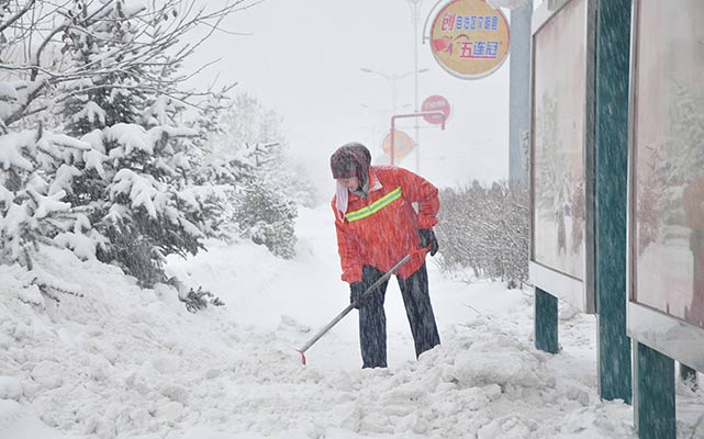 新疆富蕴县大雪