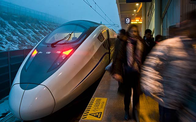 新疆铁路年旅客发送量突破3000万人次