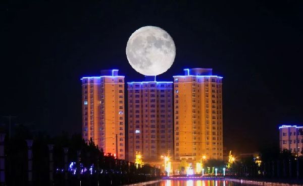 阿瓦提县夜景