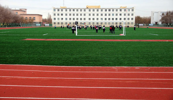 一四九团塑胶综合体育场投入使用