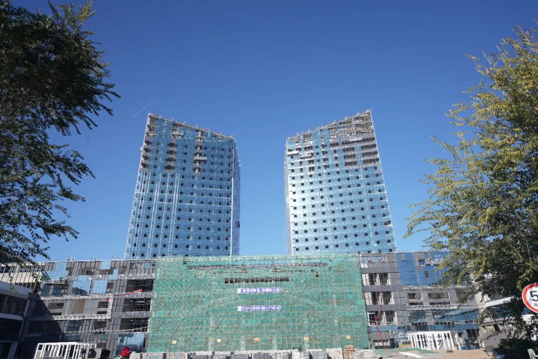 加紧建设白鸟湖临港工业产业园将于年底交付